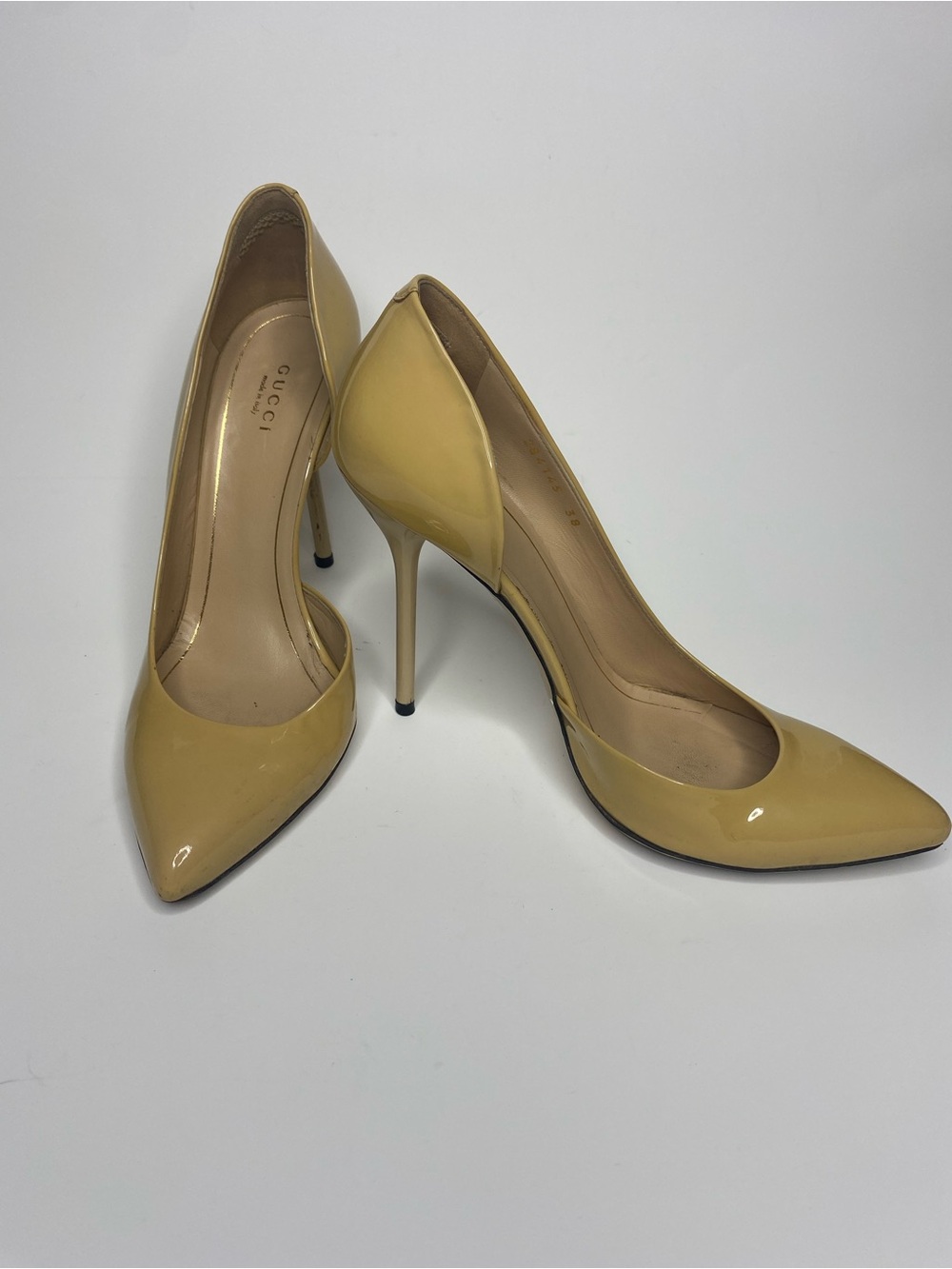 Gucci Patent Leather Stiletto heels Size 7.5 Butter yellow tan